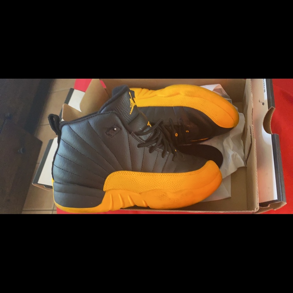 3Y University Gold Jordan’s